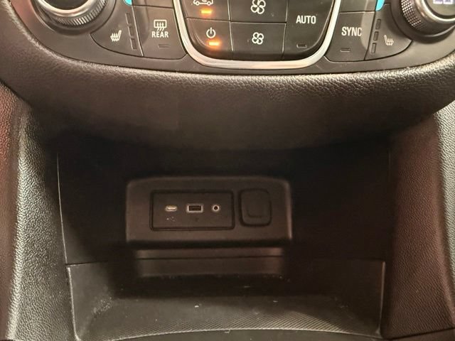 Used 2024 Chevrolet Equinox LT FWD image 16