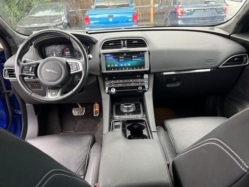Used 2019 Jaguar F-PACE R-Sport AWD/4WD image 19