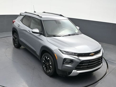 Used 2023 Chevrolet TrailBlazer LT FWD image 26