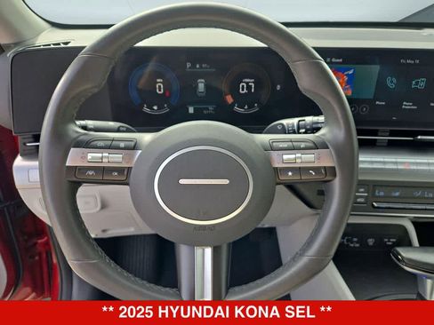 Used 2025 Hyundai Kona SEL AWD/4WD image 21