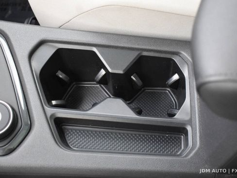 Used 2019 Volkswagen Tiguan SE AWD/4WD image 32