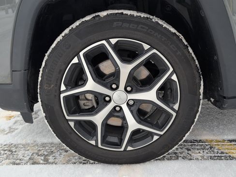 Used 2024 Jeep Compass Limited image 11