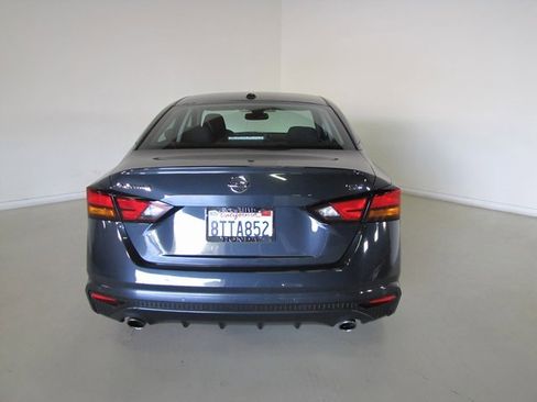 Used 2020 Nissan Altima 2.5 SV image 24