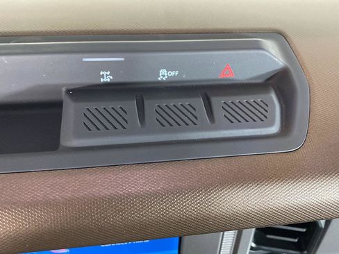 Used 2023 Ford Bronco Outer Banks AWD/4WD image 5