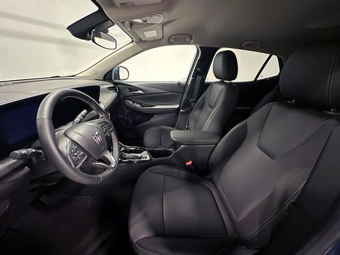 Used 2024 Buick Encore GX Preferred w/ Comfort Package AWD/4WD image 3