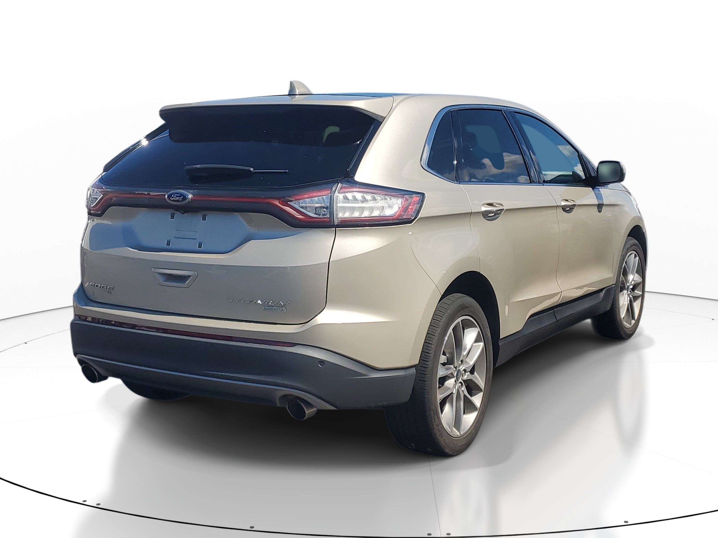 Used 2018 Ford Edge Titanium w/ Equipment Group 301A FWD image 5