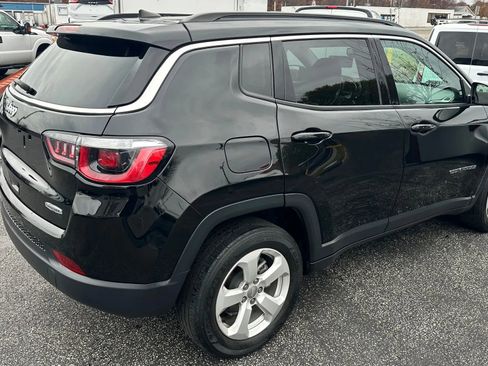 Used 2019 Jeep Compass Latitude w/ Popular Equipment Group image 6