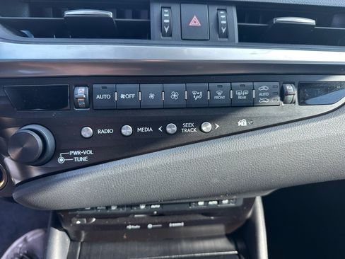Used 2019 Lexus ES 350 F Sport w/ Accessory Package 2 FWD image 21