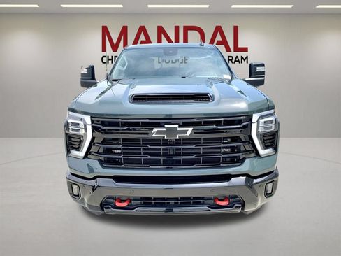 Used 2025 Chevrolet Silverado 2500 LT w/ Trail Boss Package AWD/4WD image 2