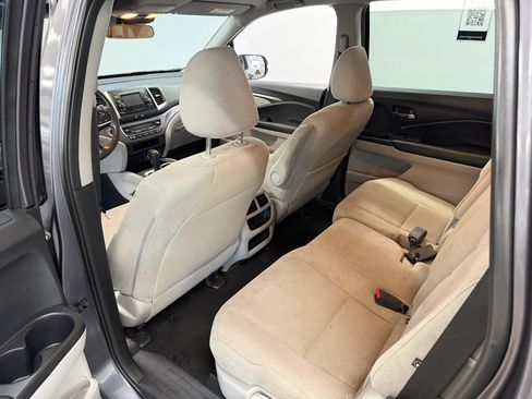 Used 2019 Honda Pilot LX image 17