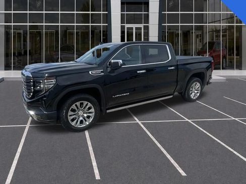 Used 2023 GMC Sierra 1500 Denali w/ Technology Package AWD/4WD image 1