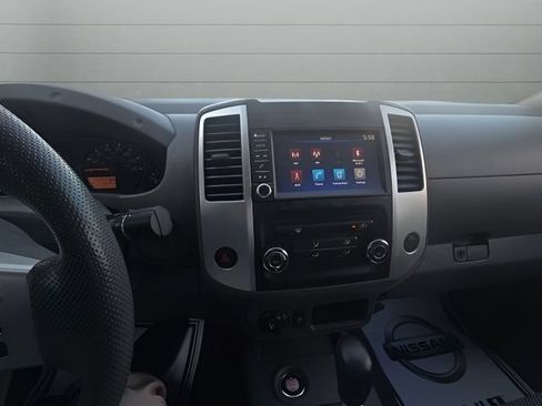 Used 2020 Nissan Frontier SV AWD/4WD image 16