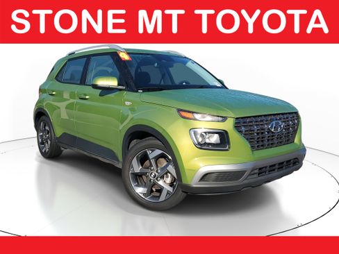 Used 2024 Hyundai Venue SEL image 1