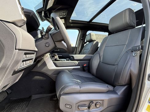 New 2026 Toyota Tundra Platinum AWD/4WD image 7