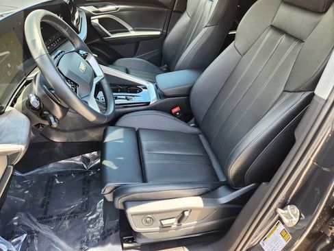 Used 2025 Audi Q5 Premium Plus w/ Premium Plus AWD/4WD image 11