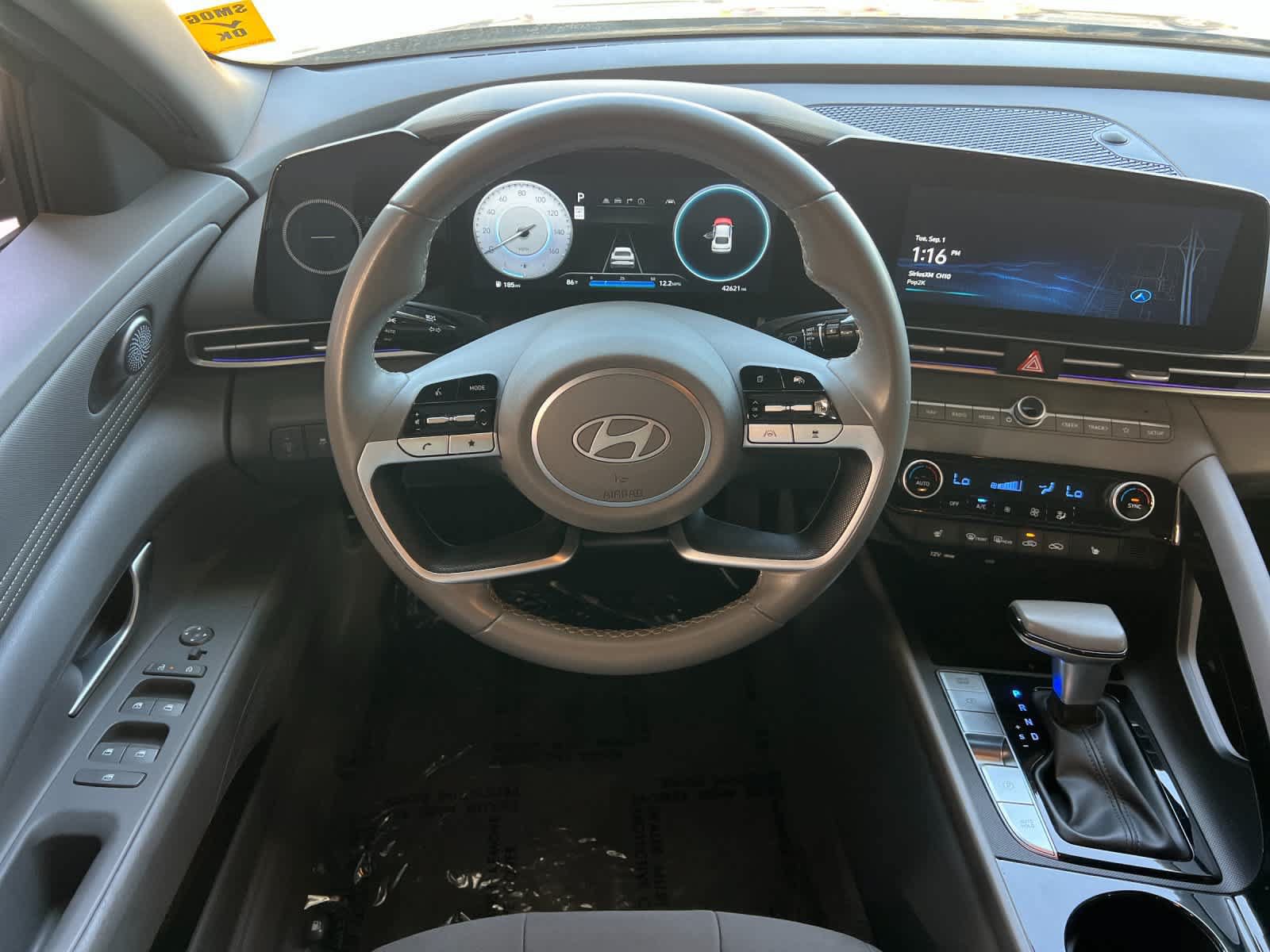 Certified 2025 Hyundai Elantra SEL FWD image 15