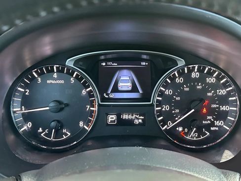 Used 2013 Nissan Altima 2.5 SL w/ Technology Pkg FWD image 5