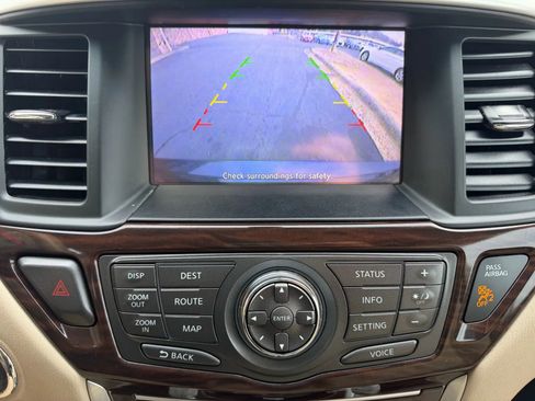 Used 2014 Nissan Pathfinder SL w/ SL Tech Package image 26