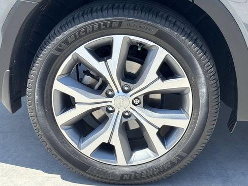 Used 2022 Hyundai Palisade SEL w/ Premium Package FWD image 7
