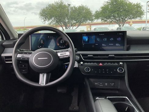 Used 2025 Hyundai Sonata SEL FWD image 12