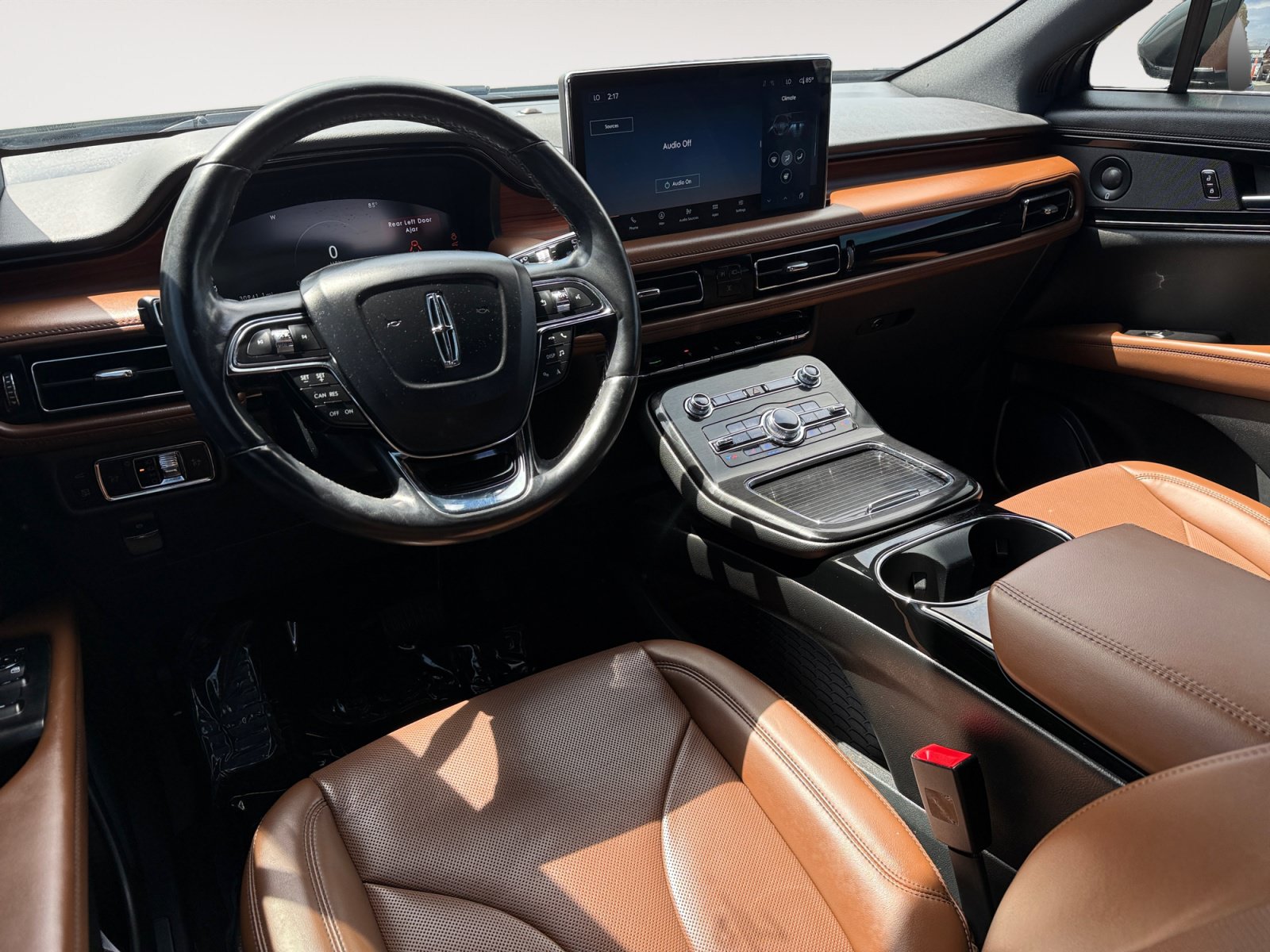 Used 2023 Lincoln Nautilus Reserve w/ Luxury Package AWD/4WD image 15