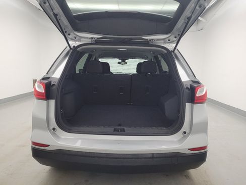 Used 2021 Chevrolet Equinox LS w/ LS Convenience Package FWD image 29