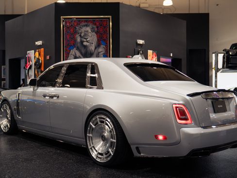 Used 2020 Rolls-Royce Phantom Sedan RWD image 8