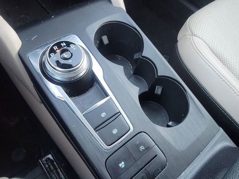 Used 2021 Ford Escape SEL image 16