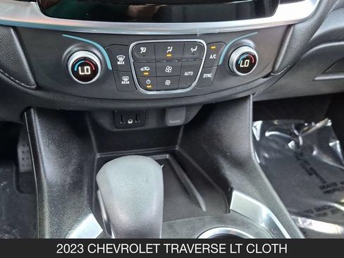 Used 2023 Chevrolet Traverse LT FWD image 22