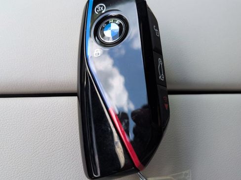 New 2027 BMW X7 M60i AWD/4WD image 30
