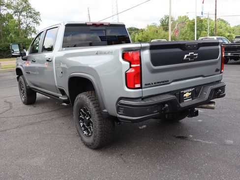 New 2026 Chevrolet Silverado 2500 ZR2 w/ ZR2 Bison Edition AWD/4WD image 3