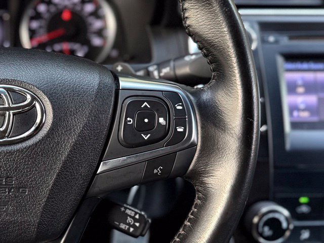 Used 2016 Toyota Camry SE FWD image 22