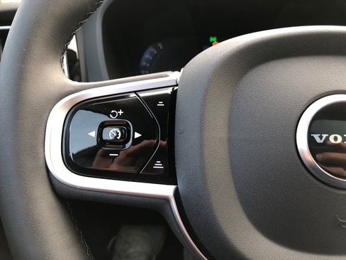 New 2026 Volvo XC60 B5 Plus w/ Protection Package Premier image 23