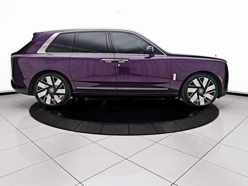 Used 2025 Rolls-Royce Cullinan image 10
