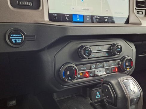 Used 2025 Ford Bronco Outer Banks image 18