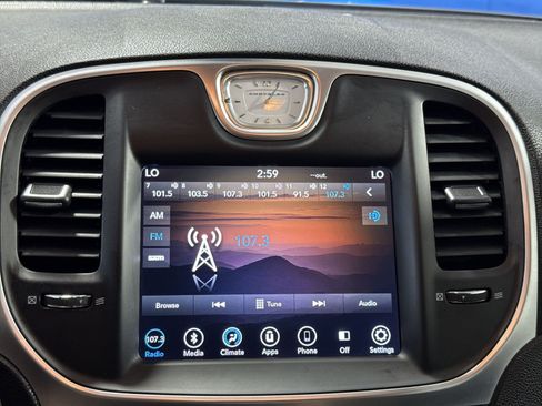Used 2019 Chrysler 300 Touring w/ Sport Appearance Package RWD image 21