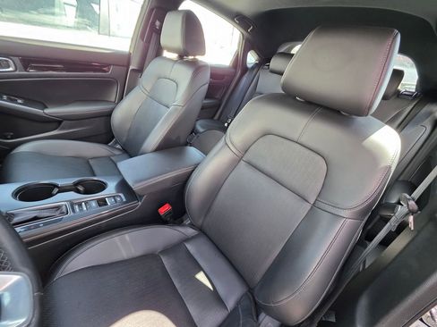 Used 2024 Honda Civic Sport Touring image 8