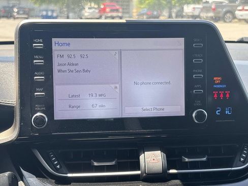 Used 2019 Toyota C-HR XLE FWD image 18