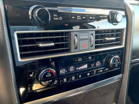 Used 2022 INFINITI QX80 Luxe image 35