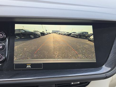 Used 2022 Buick Envision Essence w/ Safety Package FWD image 25