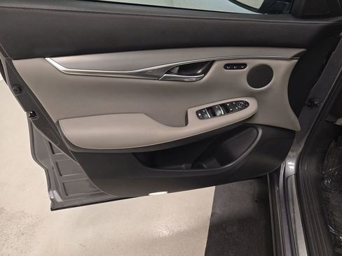 Used 2023 INFINITI QX50 Luxe FWD image 10
