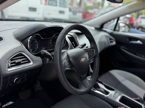 Used 2018 Chevrolet Cruze LT w/ LT Fleet Convenience Package FWD image 15