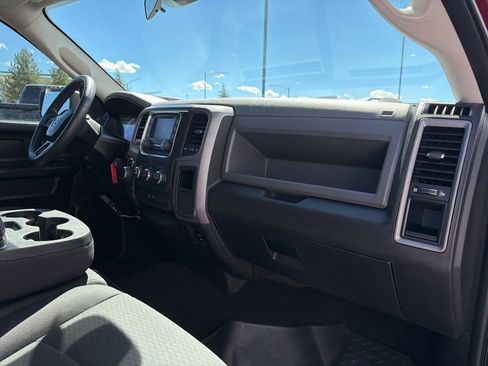 Used 2018 RAM 1500 Express w/ Express Value Package image 40