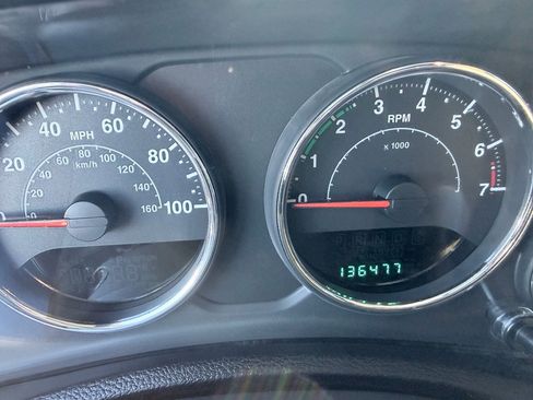 Used 2014 Jeep Wrangler Unlimited Rubicon image 12