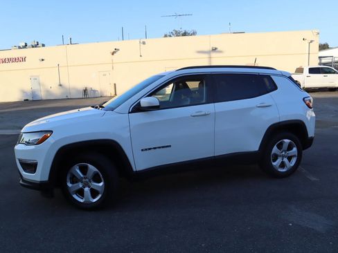Used 2018 Jeep Compass Latitude image 15