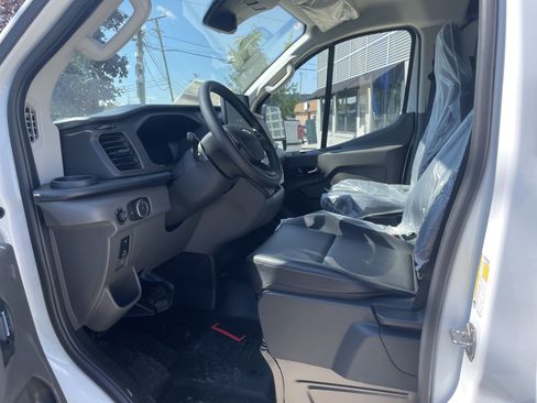 New 2027 Ford Transit 150 Low Roof w/ Load Area Protection Package RWD image 8