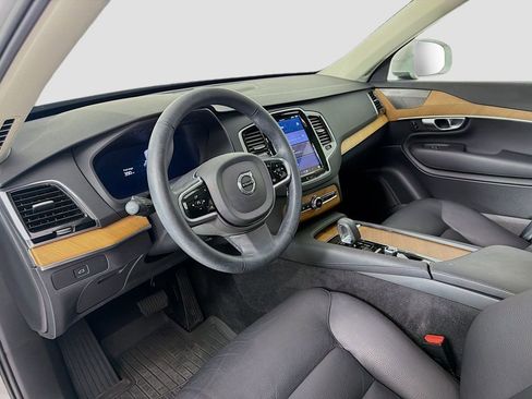 Used 2023 Volvo XC90 B6 Plus w/ Protection Package Premier image 9