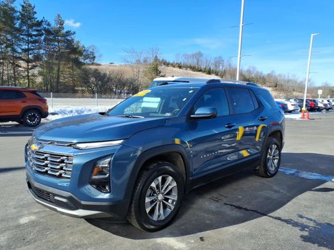 Certified 2025 Chevrolet Equinox LT w/ Convenience Package II image 3