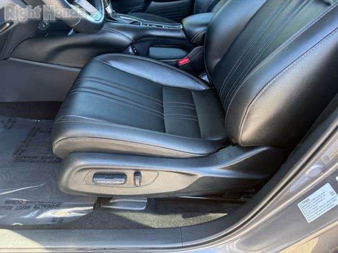 Certified 2026 Honda HR-V EX-L image 15