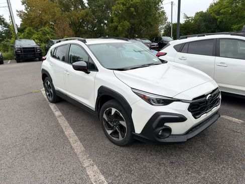Used 2024 Subaru Crosstrek 2.5i Limited AWD/4WD image 17